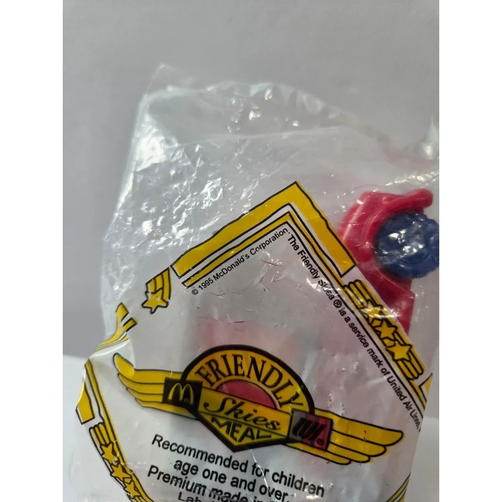 Vintage 1995 McDonalds Friendly Skies United Airlines Catering Truck Toy NIP